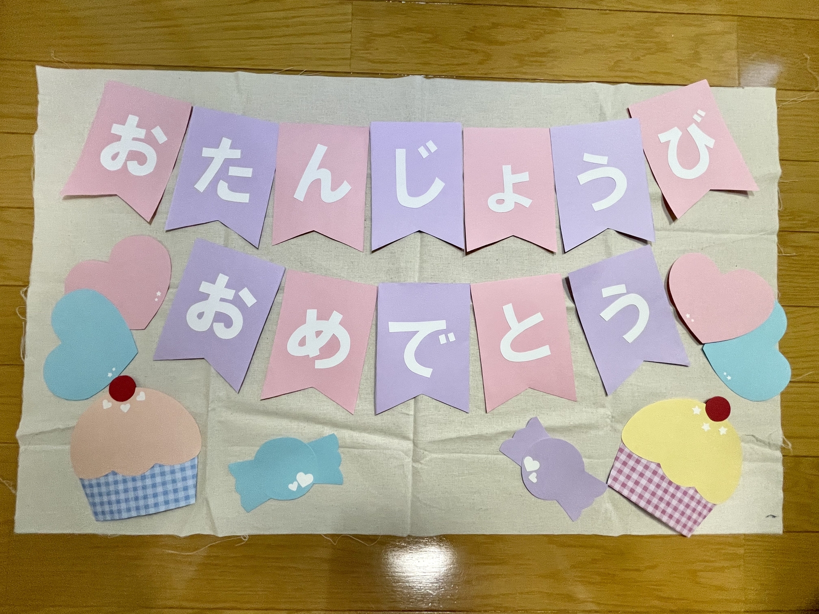 Amazon.co.jp: 紙の誕生日の王冠,20 個の調節可能なゴールド ペーパー クラウン - パーティークラウンペーパーハット 誕生日パーティー、仮装パーティー、お祝いのクラウンパーティー用品の4つのスタイルRojax : おもちゃ