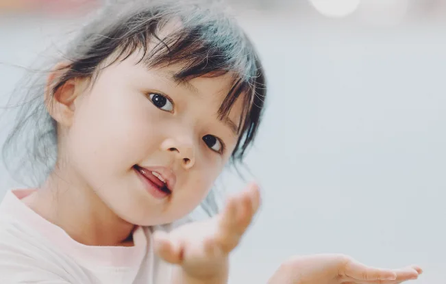 2歳～3歳 子どもがモノを投げる理由は？状況にあった対応法を解説知育・教育情報サイトorioriオリオリ