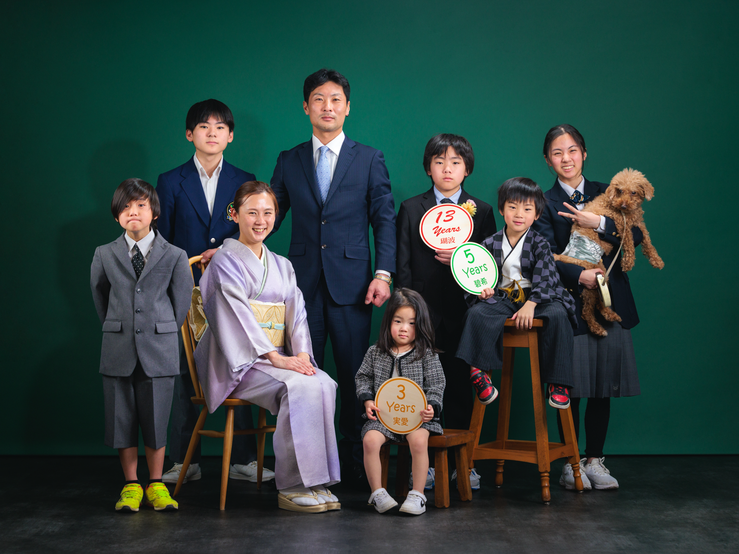 おばたのお兄さん、長男家族らとの大集合ショットを公開「初めて息子を母に抱っこさせることが出来ました」エンタメ総合ABEMA TIMESアベマタイムズ