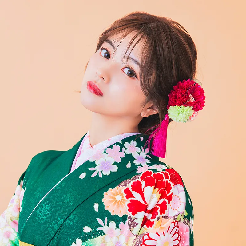 卒業式 袴 ヘアアレンジ 前髪流し ミディアムTikTok