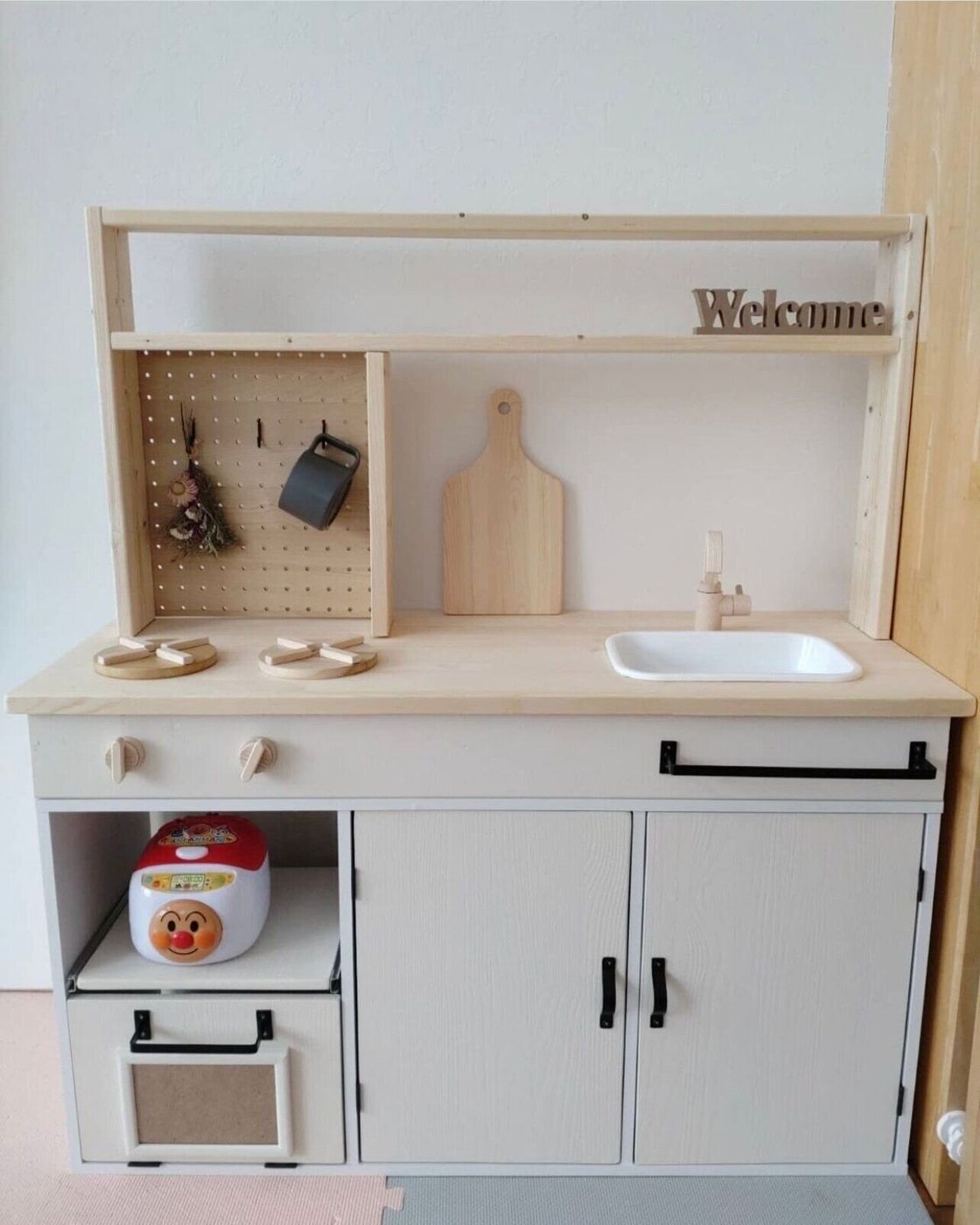 工夫と愛情いっぱい♡カラーボックスでままごとキッチン2019年9月6日- エキサイトニュース