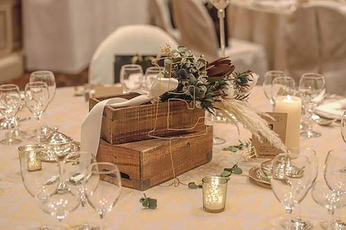 季節とテーマに合わせて！ゲストテーブルコーディネート14選