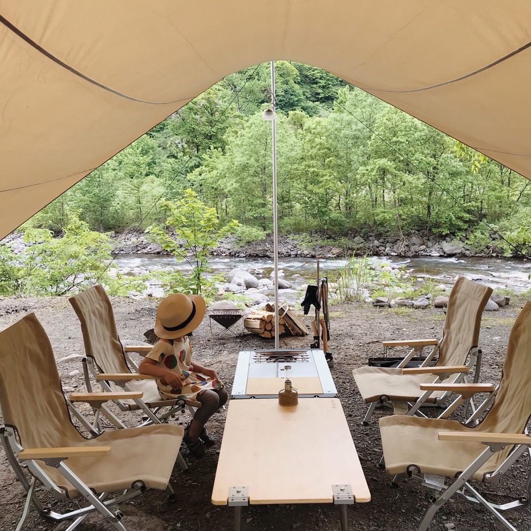 ブラウンズフィールド×笹のいえ キッズキャンプの子どもたちが来てくれました〜🩷 @sasanoie.isumi @browns_field馬と子どもたちの組み合わせは 最高〜最強〜❣️ ワイワイ🎶キャピキャピ♪しながらも 乗せてくれた馬たちに感謝して 馬もブラシしてもらって喜んで子ども