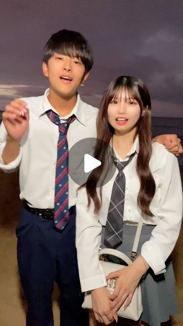 女子高生カップルの理想的なストリートスナップ