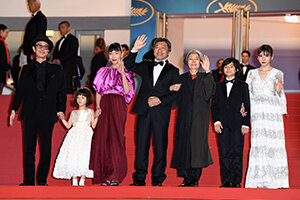 樹木希林 着物姿で献茶式「万引き家族ではえらい寒くて貧乏な姿で いろんな人生がある」 - スポニチ Sponichi Annex 芸能