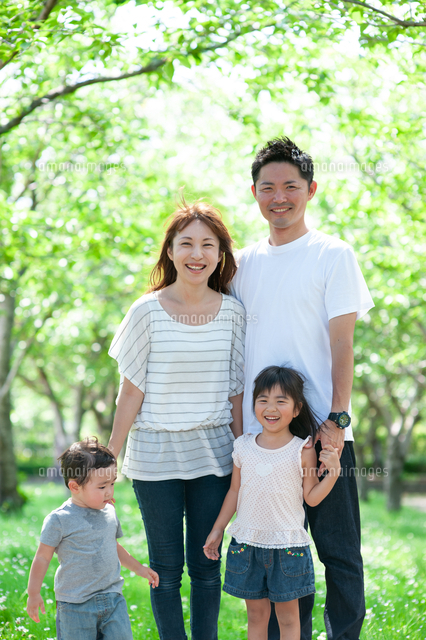 家族みんなで記念撮影！京都 滋賀の写真館 貸衣裳 スタジオ醍醐