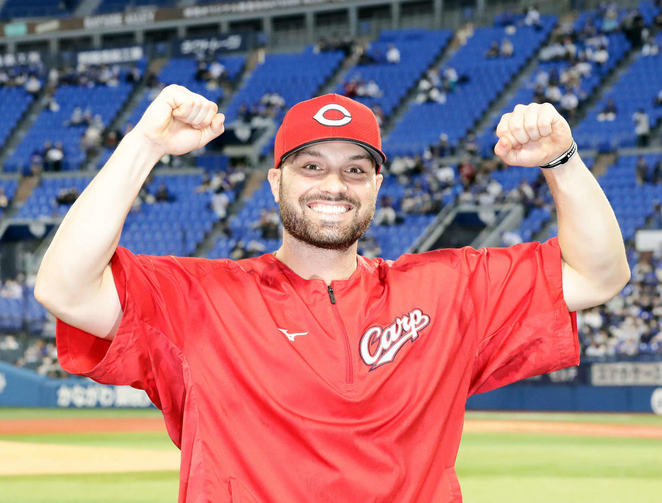 メグ・ライアンとジョン・メレンキャンプが7年間の交際を実らせ婚約。Vogue Japan