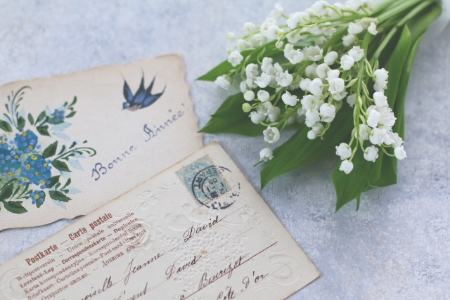 女友達が感激する“結婚祝い”のメッセージ！使える文例リストやマナーも必見！ベストプレゼントガイド