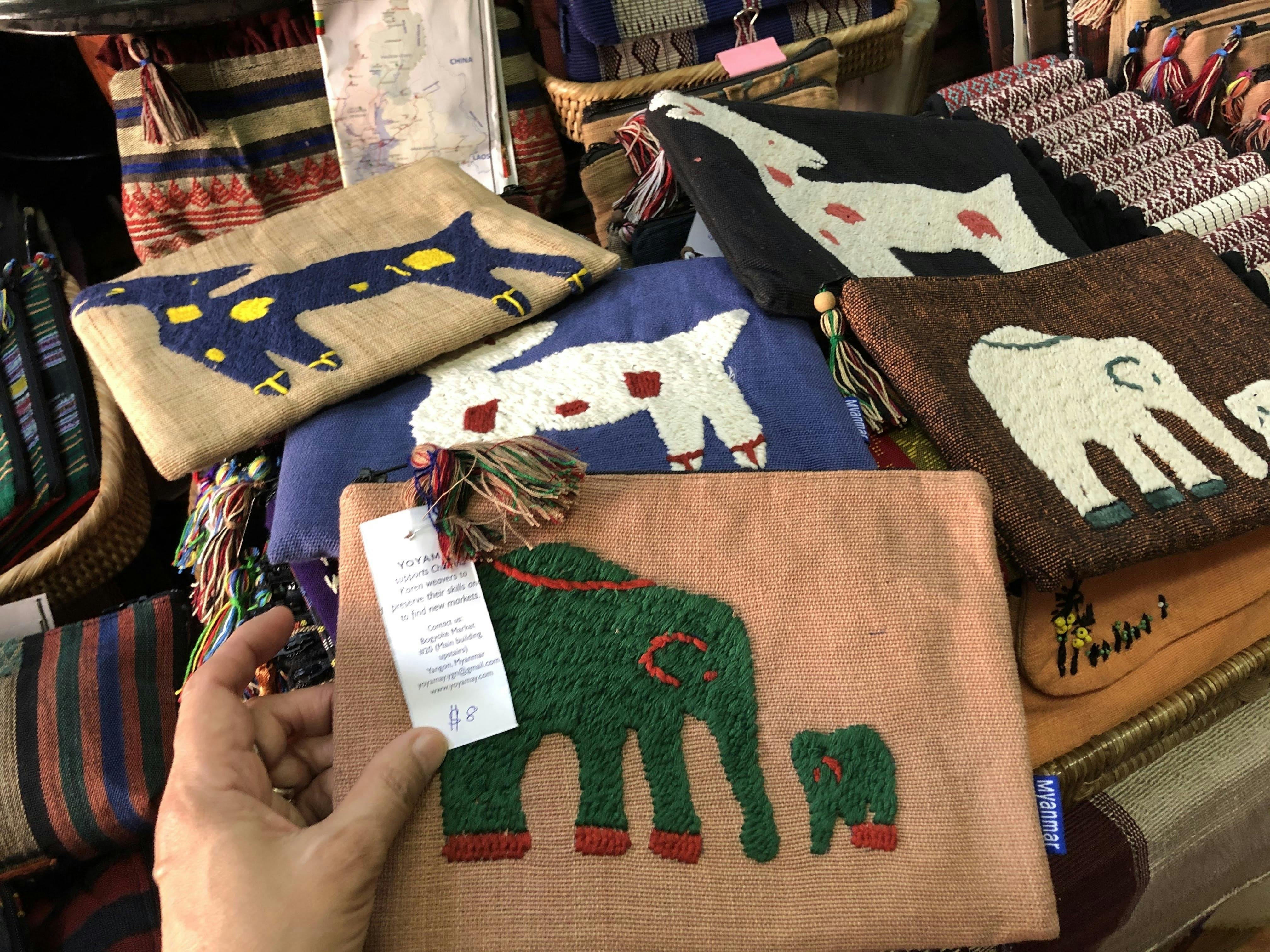 ミャンマー・ナガ族刺繍クロスが入荷しました！ – cholon