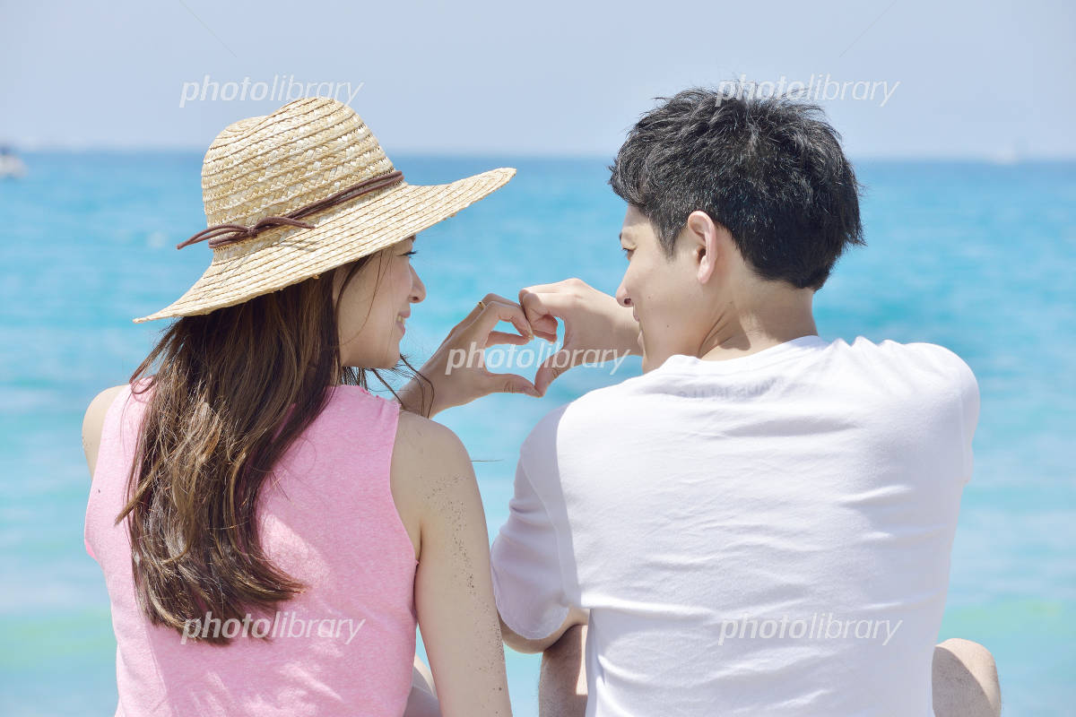 今すぐ真似したい！可愛いハートポーズ集♡