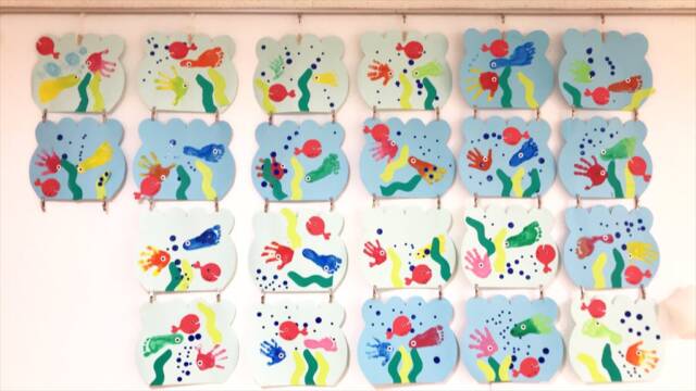 lion.sensei_hoiku👈他の製作はこちら👀 ⁡ みんなのいいね♡が励みになってるよ🥺 いつも見てくれてありがとう☺︎ ⁡\安くて可愛い製作アイデア満載らいおん先生です☆ ⁡ \メラミンスポンジでスタンプ！きんぎょがにげた です☆ ⁡ 昨年作った 私にとってとっても