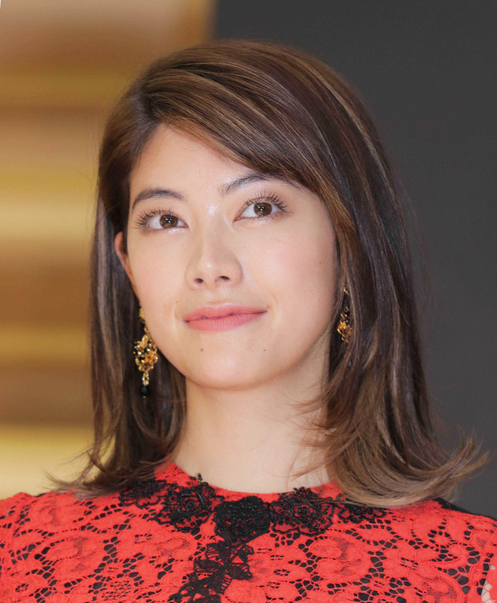 森英恵と家族の温かい絆。ゴッドマザーとしての存在やファッションへの愛を、森泉や森星とともに語る。Vogue Japan