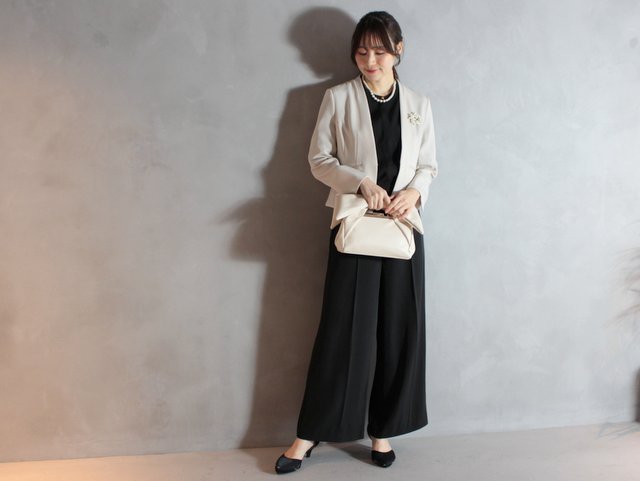 夏のお宮参り ママの服装は？涼しく上品なコーデ術、暑さ対策も - IKINAイキナ