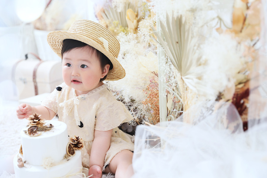 1歳誕生日プレゼント人気34選！おしゃれなおもちゃや一升餅＆選び取りで思い出に残るイベントに