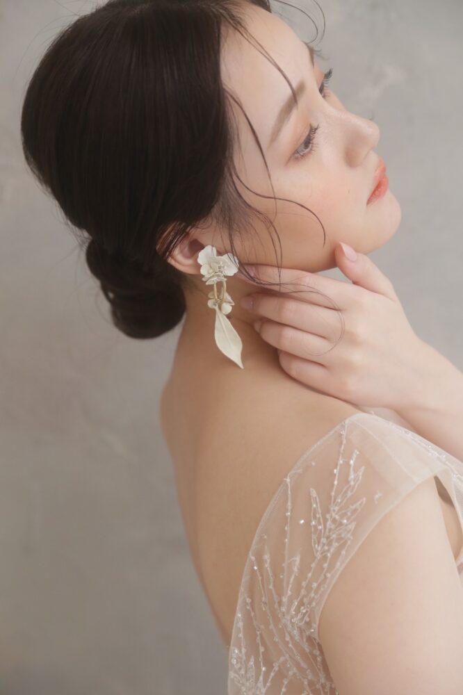 簡単なのにサロン仕上げ並み♡ 結婚式やパーティに使えるお呼ばれヘアアレンジ プロ直伝ヘアOggi.jp