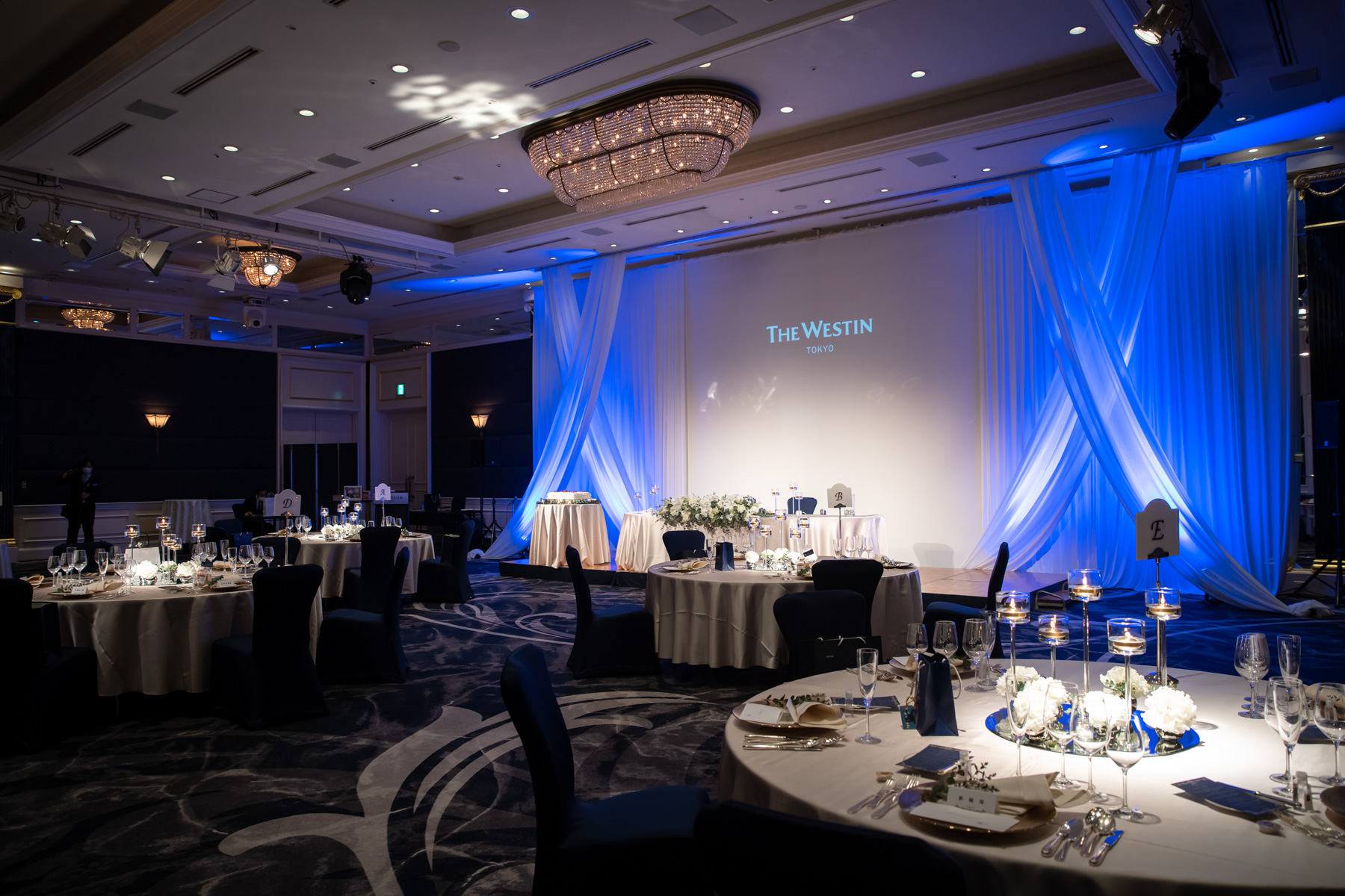 結婚式は「海」がテーマ！爽やかさ満点のテーブルコーディネート16選花嫁ノート