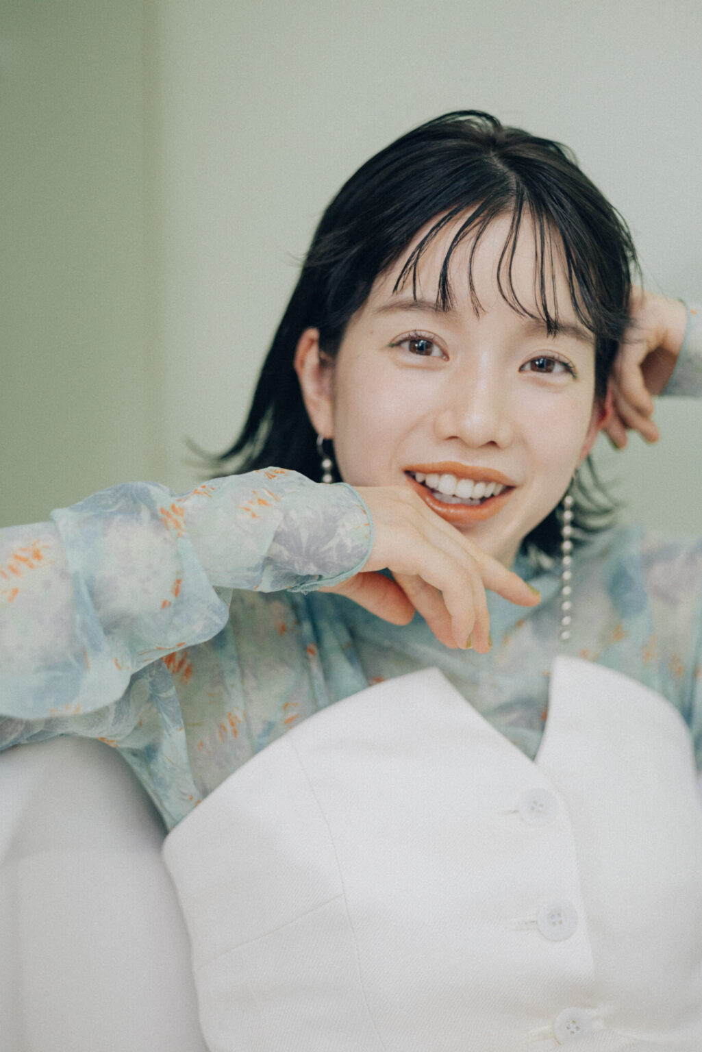 🤳 わせ婚パパラッチ ＼ニュースホープ🤞✨急遽番組MCを任されることになった幸太郎‼️ 弘中アナと一緒にキメポーズ🧏‍♂️🧏‍♀️✓第1、2話配信中 https:tver.jp episodes ep4u3nge2xしあわせな結婚阿部サダヲ弘中綾香