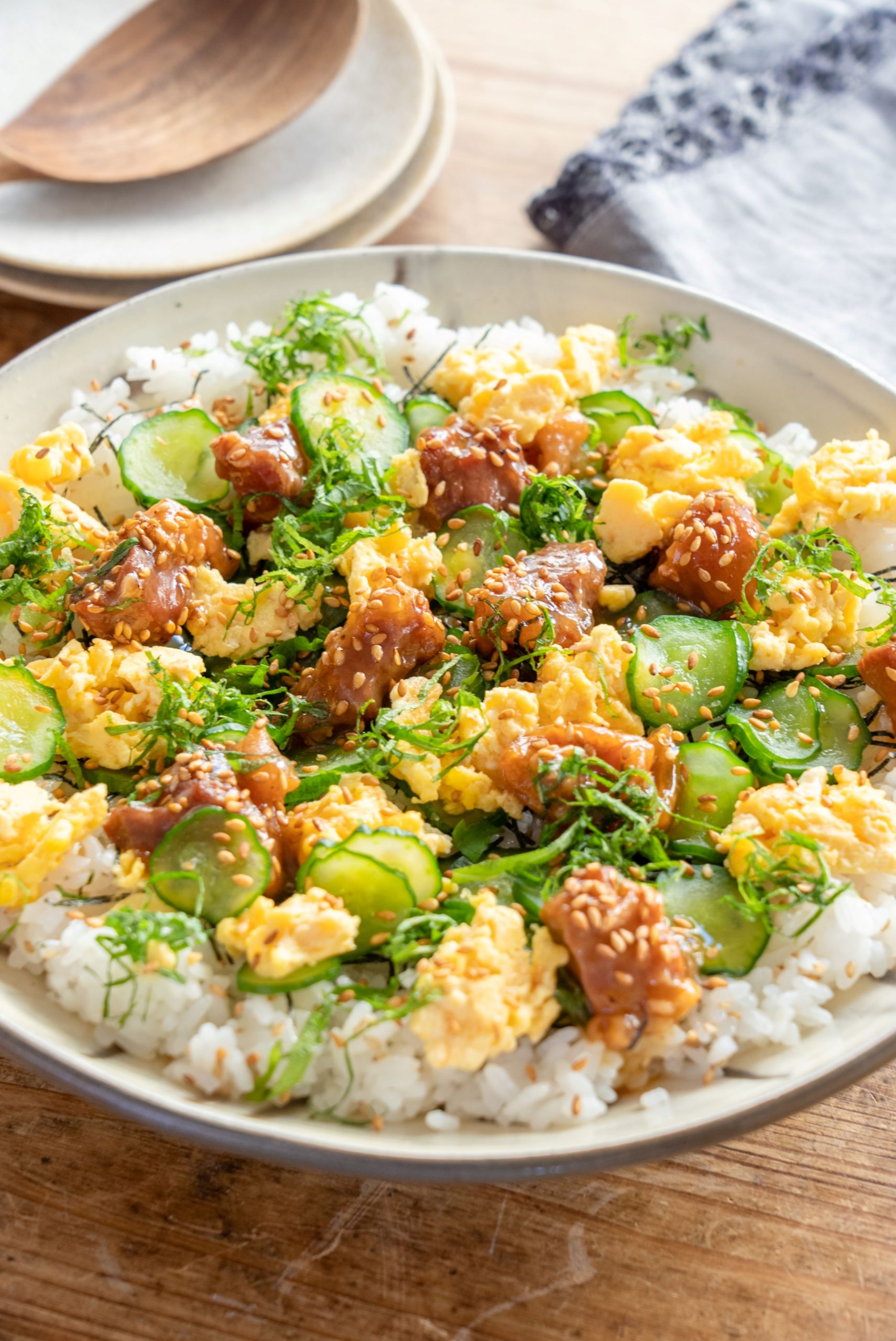 ひな祭り 子供と一緒に簡単＆手軽なカップ寿司で盛り上がろう♪ハム、ツナ、コーン おうちにある材料でOK！透明カップで可愛く＆食べやすく♪湘南エリア横浜・湘南で子供と遊ぶ - あそびい横浜・湘南