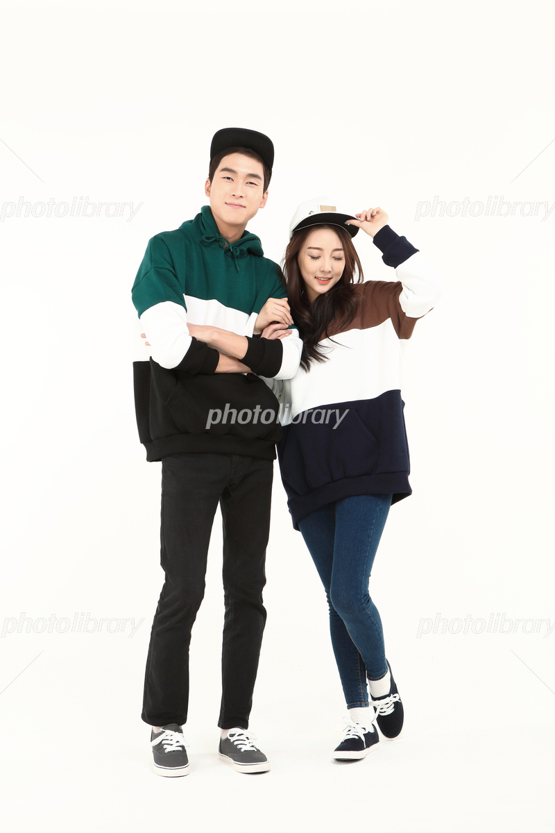 よくカップルがやってる、腕を絡ませるやつって何て言いますか？ - 下に描いた感- Yahoo!知恵袋