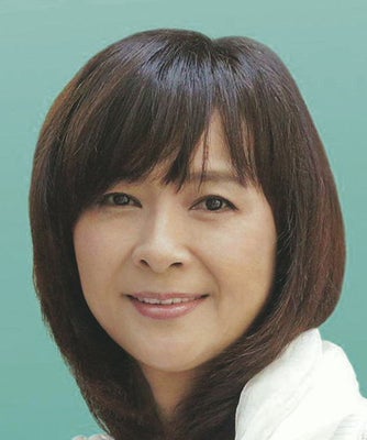 双子女性アイドル「ザ・リリーズ」妹・燕真由美さん ６２ 死去・代表曲『好きよキャプテン』 - YouTube