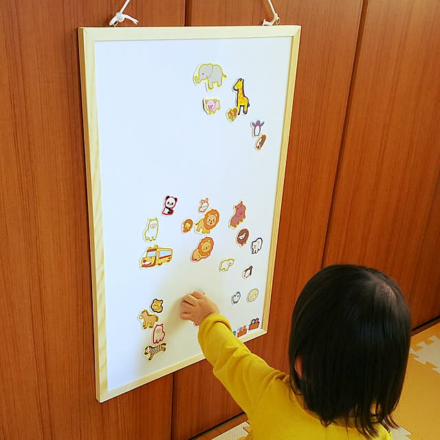 1歳児向けマグネットで自由に遊ぼう