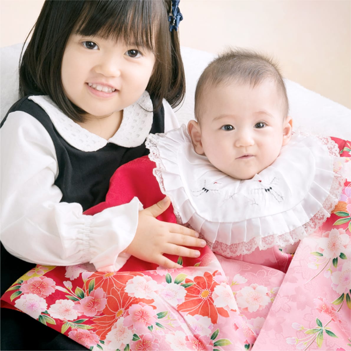 861 家族 浴衣 Stock Photos, High-Res Pictures, and Images - Getty Images