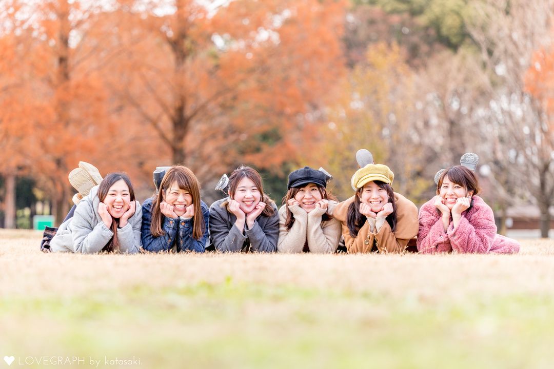 たくさんの仲間と楽しく元気にポーズをとって思い出に残る友フォト撮影OurPhoto アワーフォト