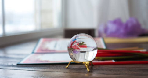 あなたの運命の人の顔人気のモンタージュ占いや相手の外見特徴・出会い方・おすすめ占い師6選も - ココナラマガジン