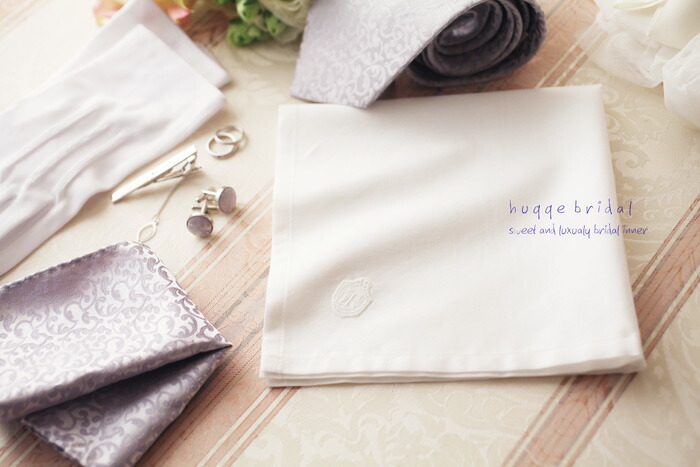 結婚式で使うハンカチの選び方！ポケットチーフやブライダルハンカチ等OYOBARE 結婚式のパーティードレスを探すなら