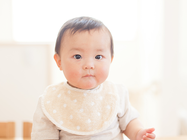 生後5ヶ月の赤ちゃんの成長と発達の目安は？お世話のポイントも紹介 - MAMA Media