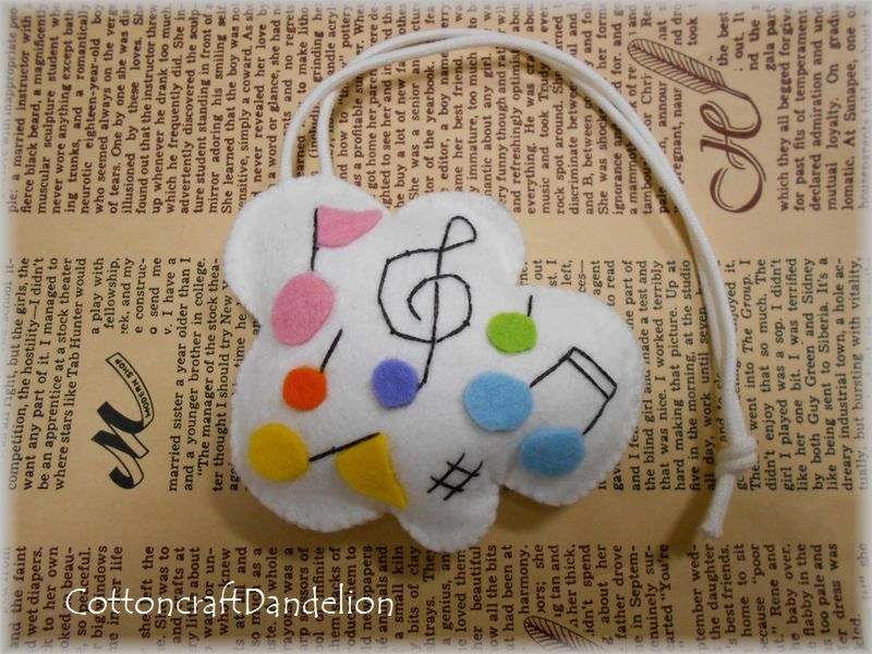 ☆ 吹奏楽部 応援 お守り フェルト キーホルダー 水色