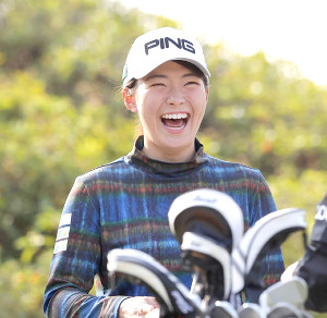 最強アズマ軍団」東浩子が首位浮上 ベストスコア「すごく簡単でした」 ゴルフ デイリースポーツ online