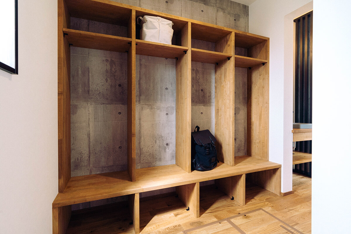 子どもが片付けない悩みを解消！玄関近くに「家族ロッカー」がある間取りで家が劇的スッキリ ESSE-online- Yahoo!ニュース