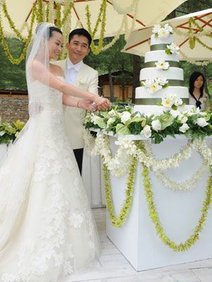 バイオハザードre2ストーリー考察！エイダとレオン、シェリー・クレアのその後を６以降までまとめてみた ネタバレ注意 感想と評価まとめ。 バイオハザード考察- まったり考察部屋withPS5