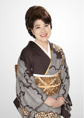 現役俥夫ユニット・東京力車、三波春夫さん命日に「世界の国からこんにちは」収録、川中美幸コーラス参加 - スポーツ報知