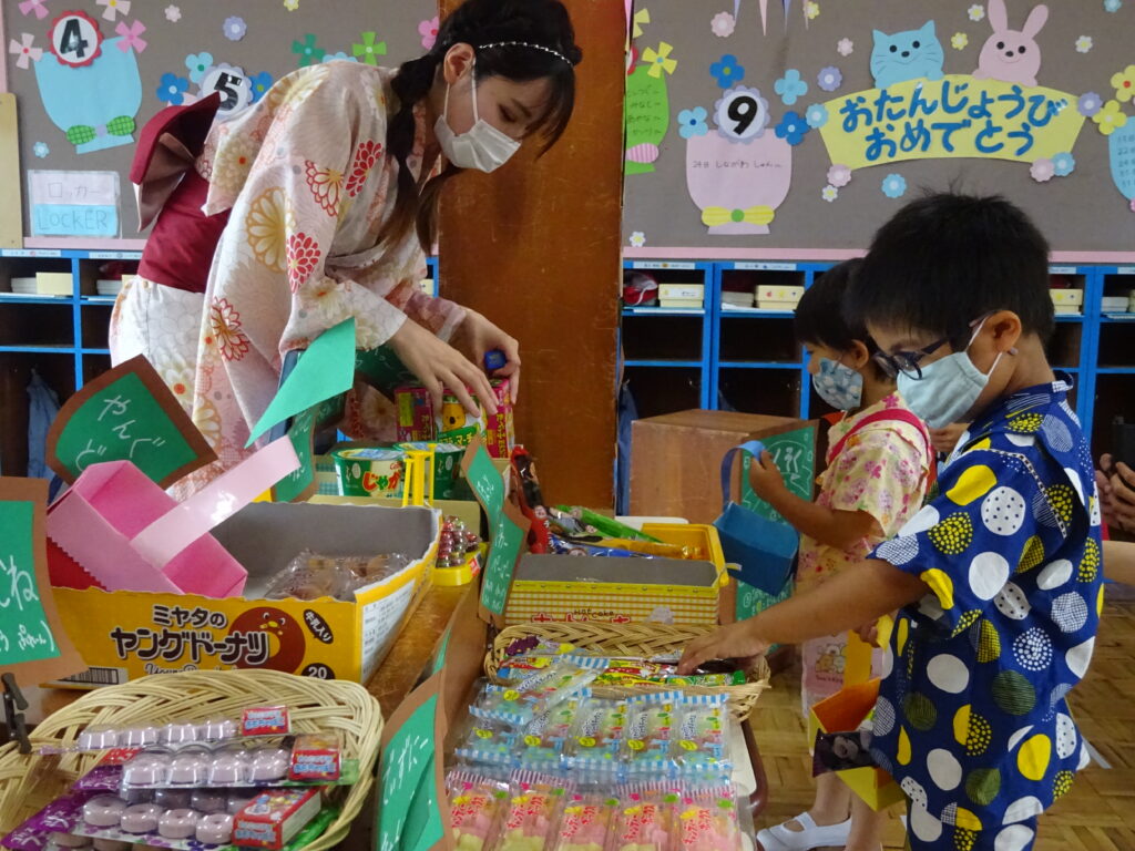 保育園の様子 おまつりごっこ - 愛豊保育園