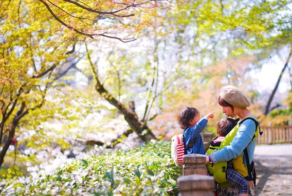 風水で選ぶ！リビングに飾るインテリアにおすすめの絵画と買える場所をご紹介アートリエメディアアートの販売・レンタル-ARTELIER アートリエ