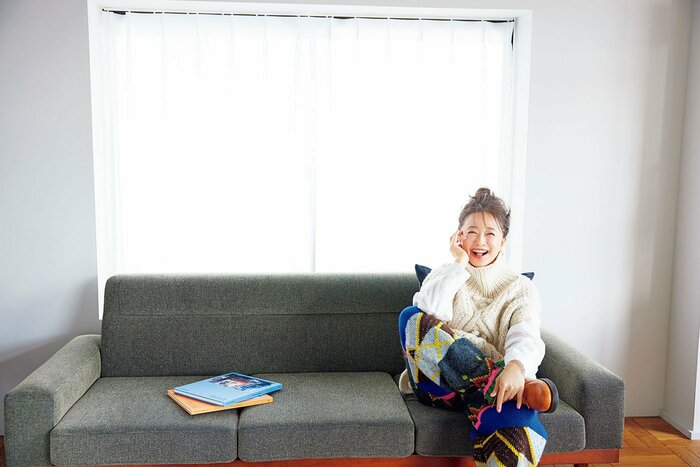 3ページ目 風吹ジュン「中学生の頃から3歳上の兄と二人暮らし。親がいないとかわいそうと思われがちだが、自分が不幸だという認識はまったくなかった」鎧の笑顔を脱ぎ捨てて連載婦人公論.jp