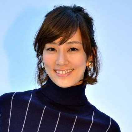 お母さんも綺麗」「そっくり！」 満島ひかり、高橋愛、水川あさみら、女性芸能人の“若き日の美人ママ”に驚きの声 1 2ねとらぼ