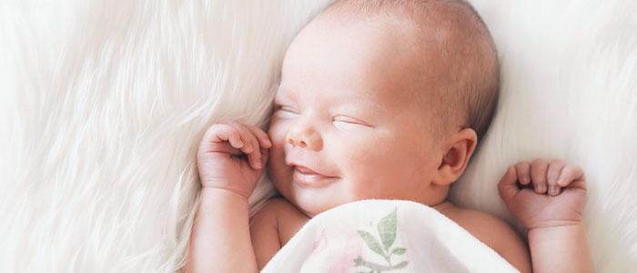 乳児はいつから笑うの？気になる笑い方や病気との関係を知っておこう - teniteo テニテオ