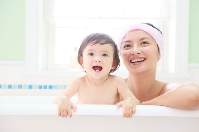 息子と一緒の入浴は何歳までOKですか？ 尾木ママ連載vol.10– STORYストーリィオフィシャルサイト