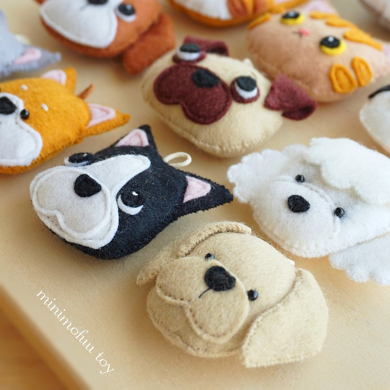 簡単「おすわりした三毛猫のフェルトマスコット」作り方ぬくもり