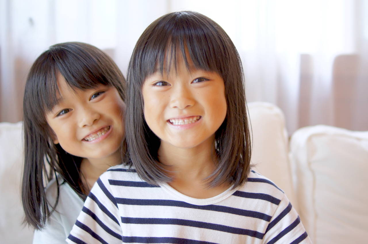 似てない双子 ﻿ ﻿ 二卵性だし、男女ペアだし、ほんと似てない😂﻿ ﻿ たまたま同じ日に生まれてきたんだね〜 笑 ﻿ ﻿ って、めちゃ思う💜﻿ ﻿﻿ 最後の写真は雰囲気似てる気がする 🙄﻿ ﻿ ﻿1歳4ヶ月﻿ ﻿⧉⧉⧉⧉写真は @__