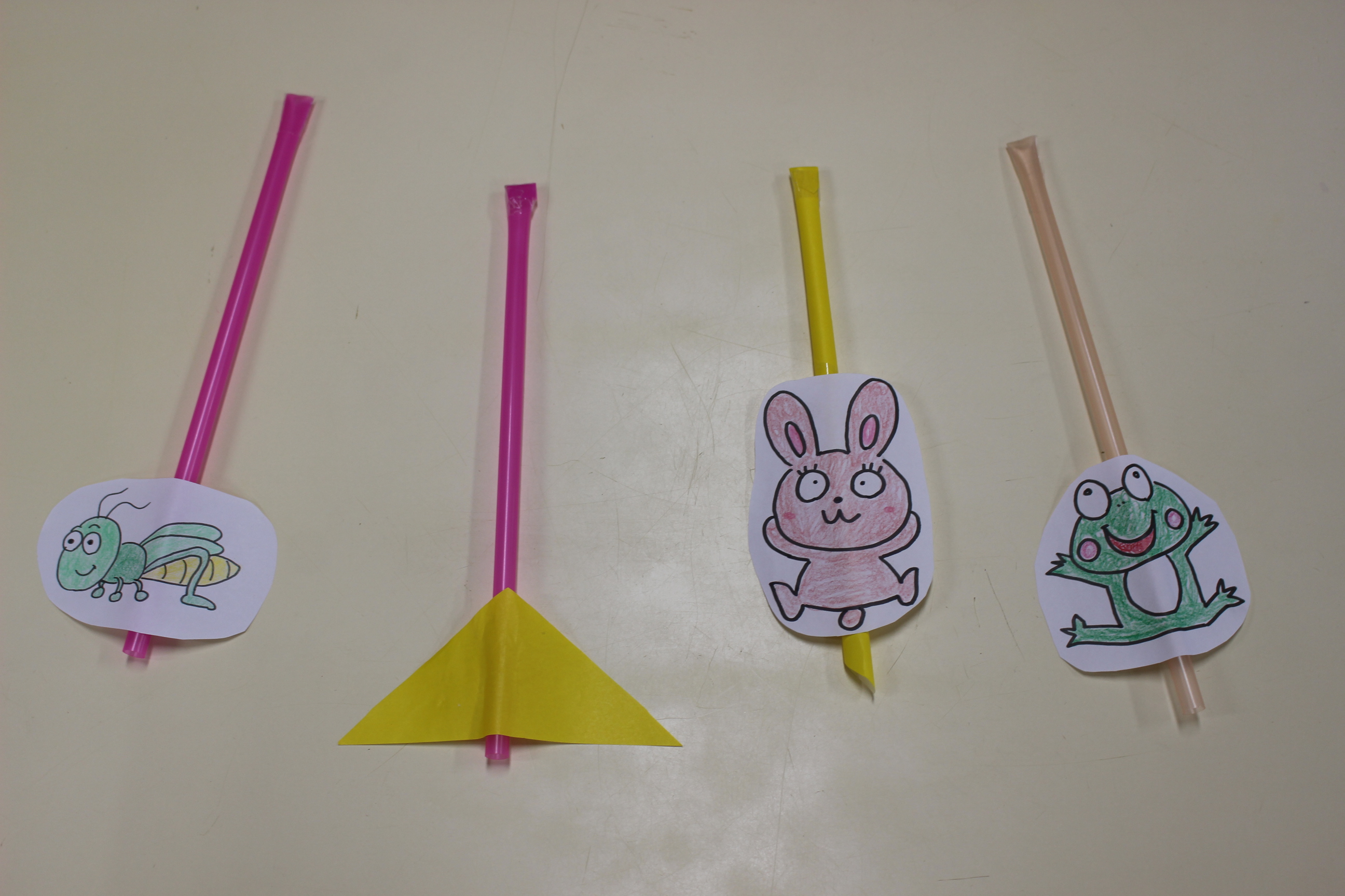 紙コップで作る、飛ぶロケット。保育士の転職・採用は 保育士バンク！