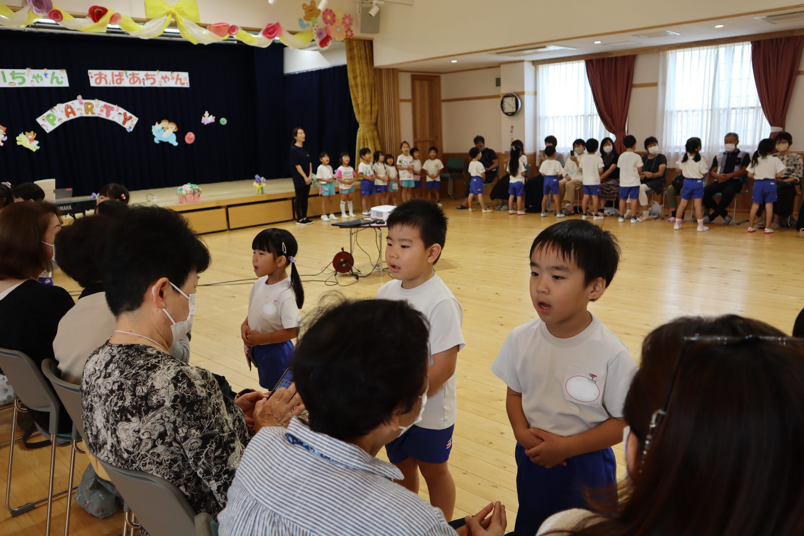 全国にある高齢者施設のおじいちゃん、おばあちゃんに『こころの歌』を届けたい！ - CAMPFIREキャンプファイヤー