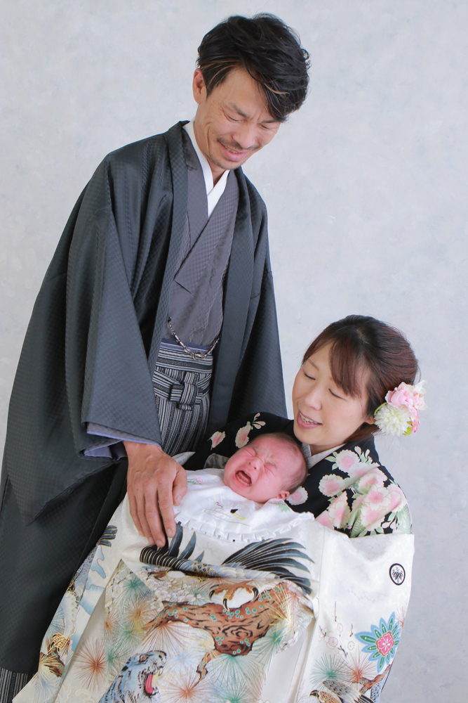 夏のお宮参りは快適な服装で！暑さ対策のポイントと便利グッズを紹介 こども写真館スタジオアリス写真スタジオ・フォトスタジオ