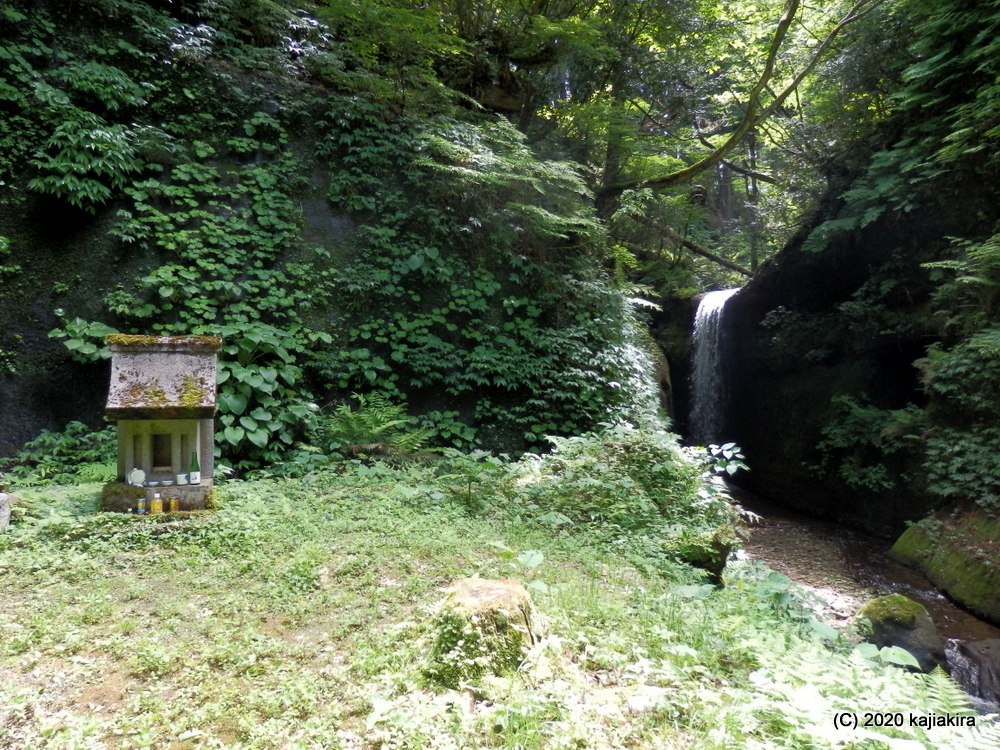 新潟県村上市 桃川のおたきさま またまた行ってしまいました‼︎ 今の時期は水量豊富です‼︎