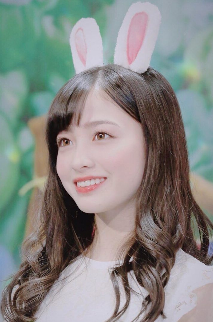 橋本環奈、双子の兄との2ショット初公開で「まさに天使」「奇跡の兄妹」と話題に - モデルプレス