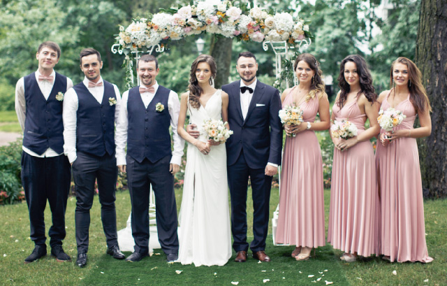 ブライズメイド・アッシャーの役割って？ドレスや演出方法まとめ＊ウェディングニュース