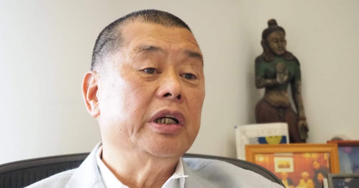 ウィリアム王子＆キャサリン妃、ヘンリー王子＆メーガン妃、クリスマスの家族写真を公開